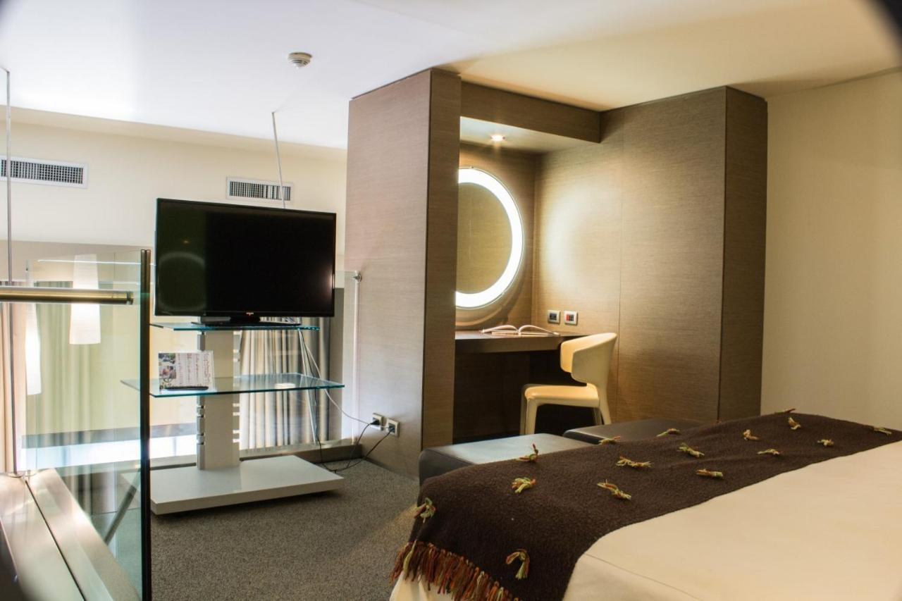 Una Hotels T Hotel Cagliari Bagian luar foto